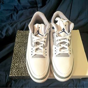 Jordan 3s Midnight Navy